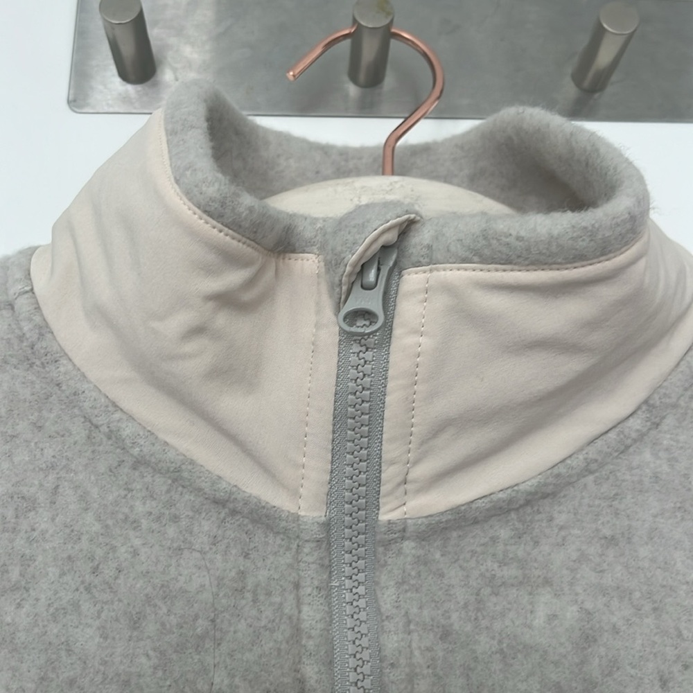 Smartwool Women's Gray and Cream Jacket Wool Fleece Jacket - Picture 2 of 9